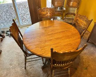 Round Dining Table and Chairs
