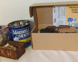 New in Box Lortone Gemstone Tumbler and Rocks