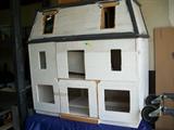 LARGE PROJECT DOLL HOUSE