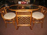 great table for two in bamboo and glass, very nice