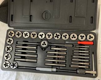 Performance Tool Metric Tap and Die Set