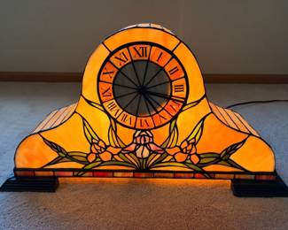 TiffanyStyle Stained Glass Clock