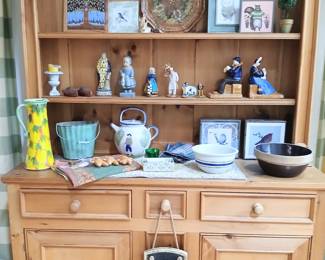 Pine hutch 