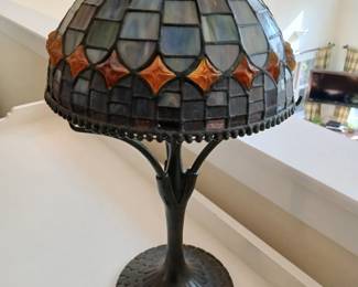 Small stainglass lamp