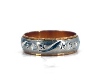 Lot 578 Two Toned Marked 14k Gold Band RS 9.25 5.5 g.
