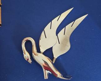 $. Packard v-12 Cormorant Hood Ornament Swan