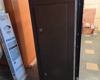 Gun safe
