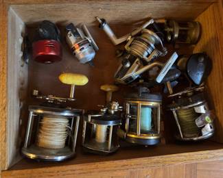 Fishing reels