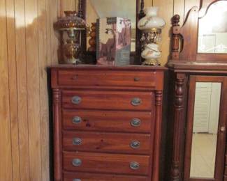 Mens 7 drawer highboy with mirror