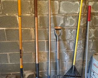 Collection of 6 Vintage and Modern Garden Tools