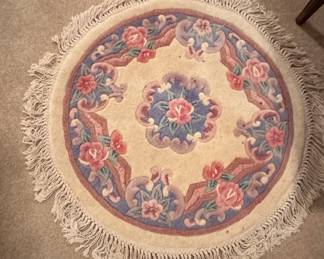 Vintage Chinese Floral Wool Round Area Rug