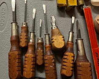 Vintage Wilde Tool 7-Piece Wood-Handled Screwdriver Set