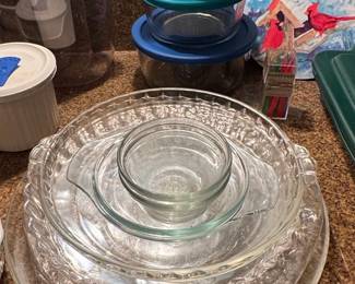 Pyrex and Kitchenware Assortment