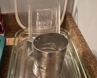 Vintage Foley Flour Sifter and Pyrex Bakeware Set