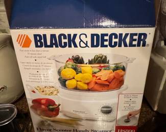 Black & Decker Flavor Scenter Handy Steamer HS800