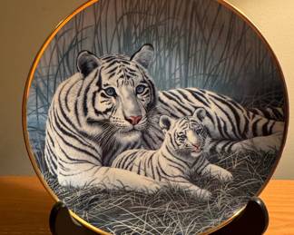 Franklin Mint National Wildlife Federation 'White Tigers' Collector Plate by Michael Matherly
