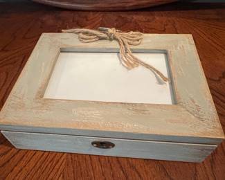 Distressed Wood Keepsake Music Box with Photo Frame Lid