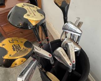 Vintage Wilson Staff Golf Club Set with Pennsylvania House Bag
