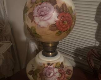 Set of gone with the wind side table lamps