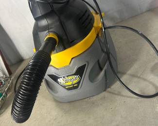 Shop vacuum