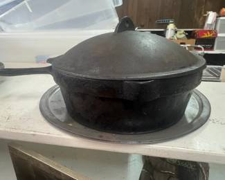 cast iron skillets and slow cast iron cookers