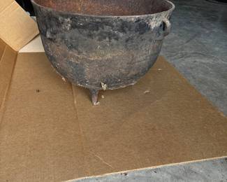 Cast iron cauldron