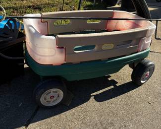 Little Tikes wagon