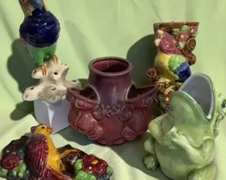 Vintage pottery Frog and bird theme
