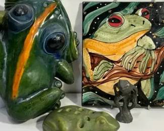 Frog theme porcelain