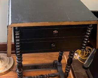 Drop Leaf End Table