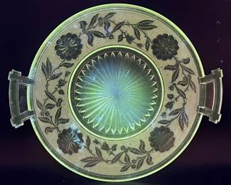 19th Century EAPG Stippled Dahlia Glass Tray with Green Ultraviolet Glow
