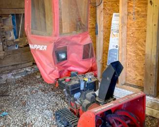 Yard Machines 31AE765F118 10HP 26" Caterpillar Track Snow Thrower