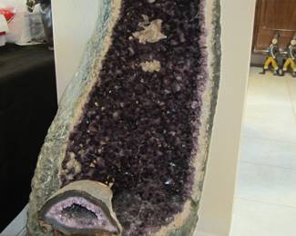 Amazing 4' Tall Amethyst Geode Quartz Crystal Cluster (mounted on a base, lighted)