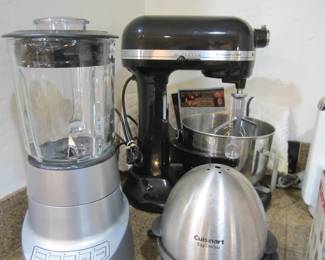 Kitchen Aid Professional HD Stand Mixer (ex. cond.)