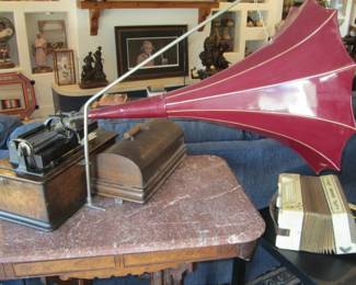 Edison Standard Phonograph Victrola w/Morning Glory Horn