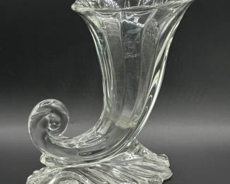 35 WarwickGlassCornucopiaVasebyHeisey