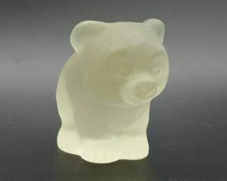 108 VintageFrostedGlassBearFigurine