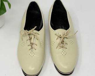 85 TicTacToesCloggingDanceShoes
