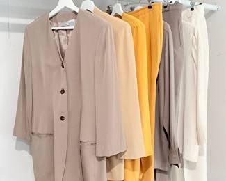 90 MixedWomensBlazerandTrouserSetCollection