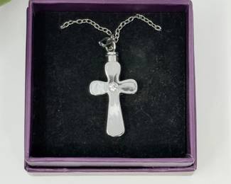 148 SerenityHeartFillingKeepsakeSilverToneCrossPendantNecklace
