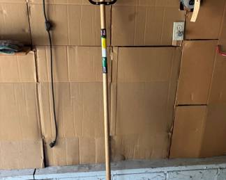 Lot 25: Squeegee
