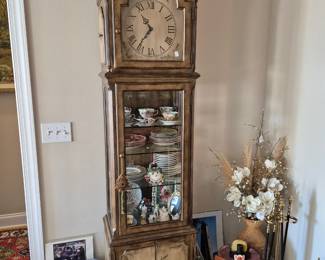 Clock with display