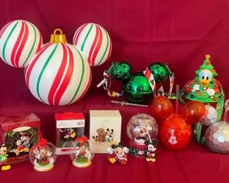 Disney Hallmark Ornaments Disney Parks Collector Treasures