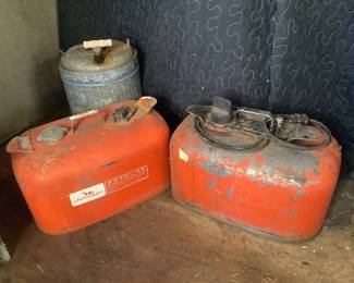 Metal Outboard Fuel Tanks and Galvanized Can