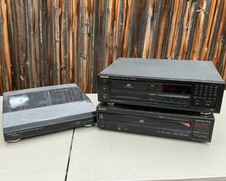 Stereo Turntable and CD Players