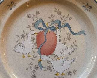 International stoneware, marmalade pattern, goose geese country blue apples and ribbon