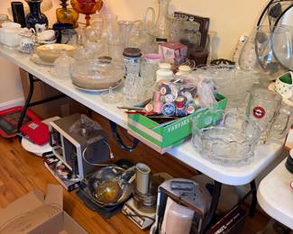 clear glass and kitchen items
