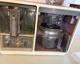 Vintage generally Electric space saver coffee maker