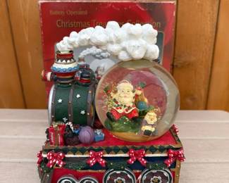 Gift Innovations Christmas Treasures Collection Musical Santa Train Engine Snow Globe