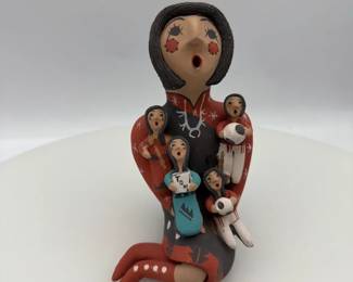 Native American Vera Fragua Jemez Clay Figurine